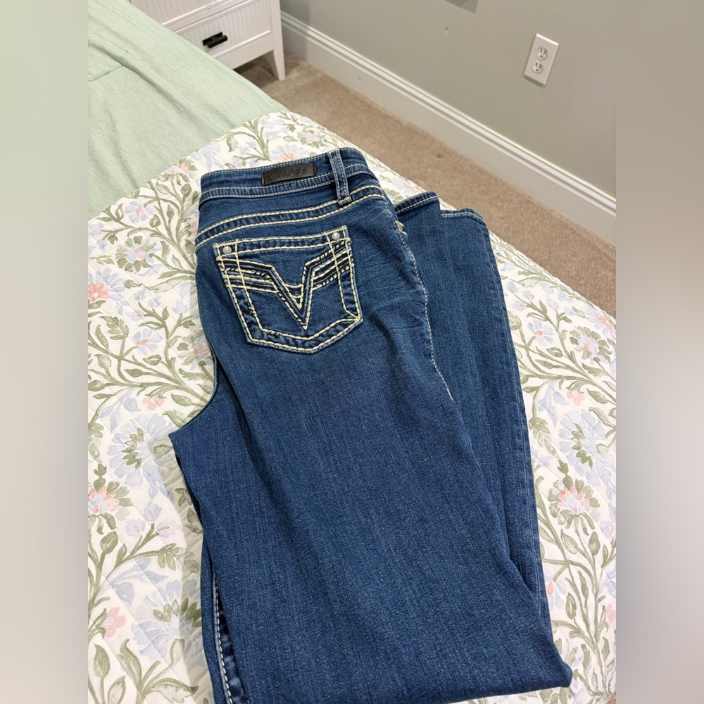 Vigoss Women’s Straight Leg Jeans in Dark Blue with Contrast Stitching